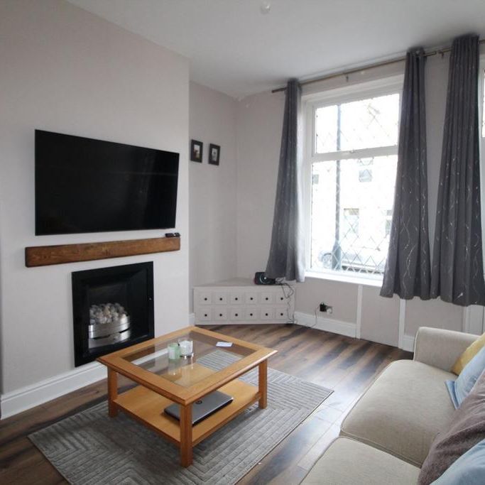2 bedroom terraced house to rent - Photo 1