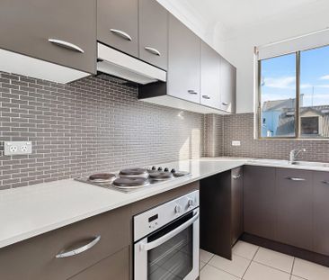 Light-Filled Studio Apartment – The Perfect Urban Retreat - Photo 4