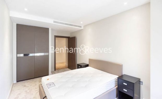 2 Bedroom flat to rent in Parrs Way, Hammersmith, W6 - Photo 1