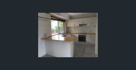 GREAT FAMILY HOME ! - Photo 4