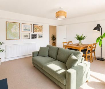2 bedroom flat to rent - Photo 1