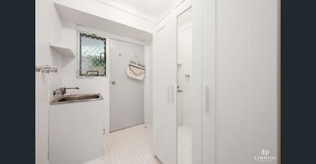 Renovated Rear Villa in Prime Inglewood Location – Secure, Stylish & Low Maintenance - Photo 2