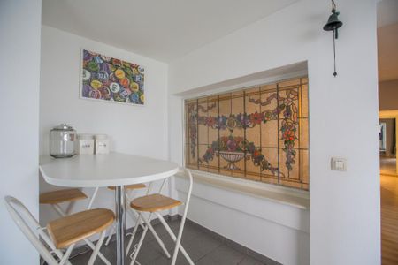 Furnished Apartment in Brussels Schuman, EU District - Photo 2