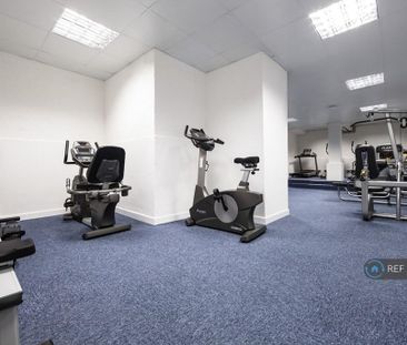 Studio to rent - Photo 6