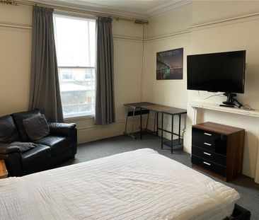 House share to rent - Photo 1