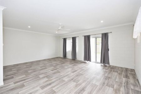 Gordonvale 3 Bedroom Duplex -Fully Air Conditioned - Opposite Gordonvale High School and Pool - Photo 2