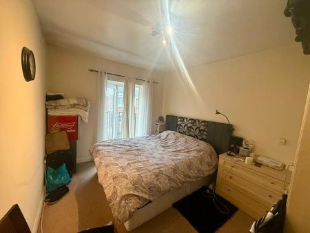 2 bedroom flat to rent - Photo 2