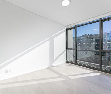 Exceptional North Facing 2 Bedroom Apartment - Photo 5