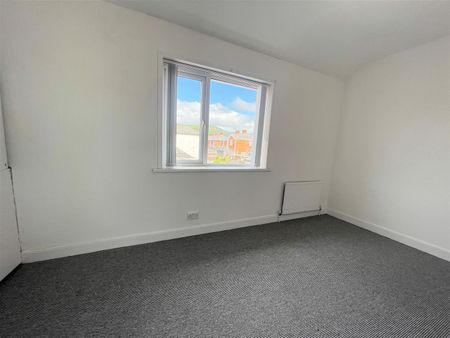 11 Donegall Parade, - Photo 5