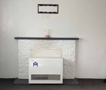 House on the hill - Photo 1