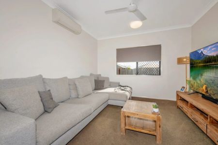 PERFECTION IN BURDELL - Photo 2