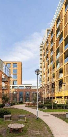 Hannaford Walk, London, E3 - Photo 1