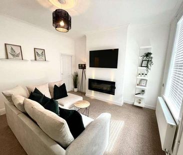 Luxury Bedroom Apartment, LN1 - Photo 1