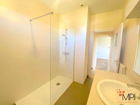 Location Appartement 4 pièces 105m² - Photo 5