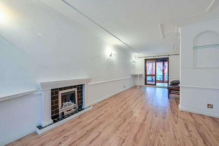 Stockers Lane, Old Woking, GU22 - Photo 4