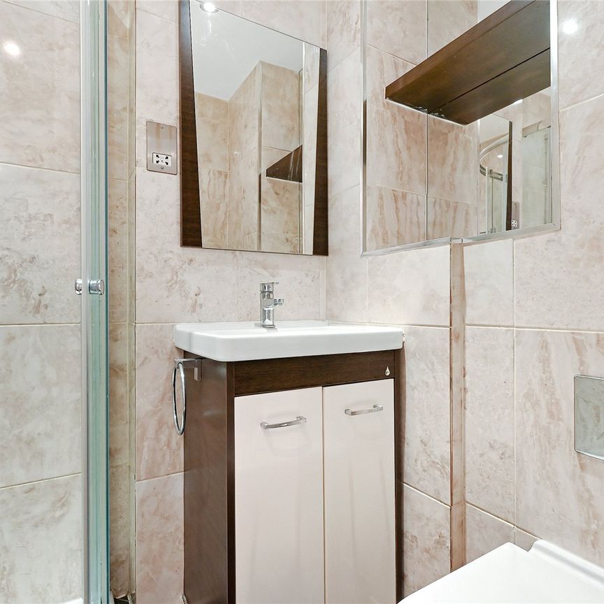 Smart Studio Apartment in Knightsbridge. - Photo 1