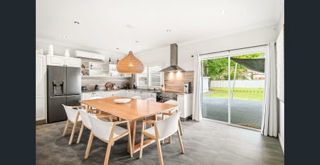 TASTEFULLY UPDATED FAMILY HOME IN SOUGHT-AFTER REGENTVILLE - Photo 4