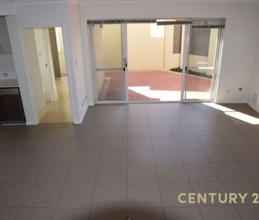 Spacious Unfurnished 3-Bedroom 2 Bath Home for Rent in Charming Riv... - Photo 1