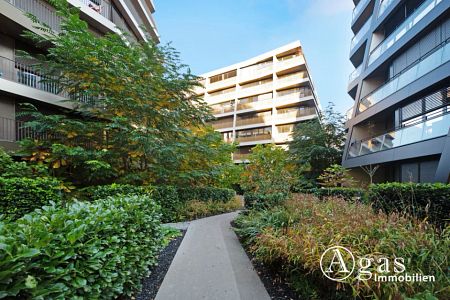 Luxuriöses Townhouse mit 5 Zimmern, EBK und privater Dachterrasse in Premium-Lage in Mitte! - Photo 3