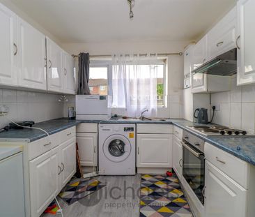 169 Avon Way, Colchester, CO4 3YP - Photo 4