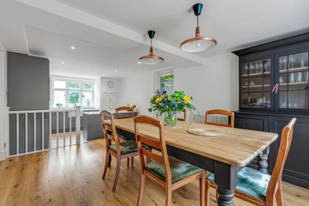 7 bedroom detached house to rent - Photo 2