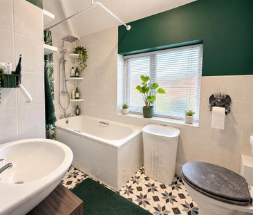 3 bedroom semi-detached house to rent - Photo 6