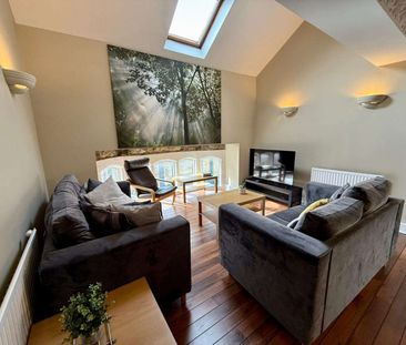 Penny Street Room 1 - Photo 1