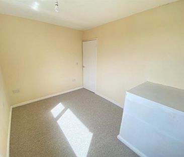 3 bedroom House To Let - Photo 6