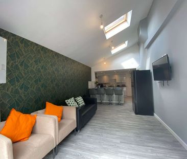 Luxury City Centre Ensuite Rooms - Photo 2