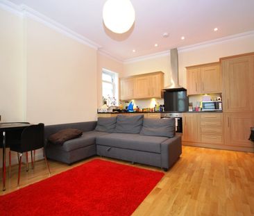 Flat to rent - Oakwood Avenue, Beckenham, BR3 - Photo 5