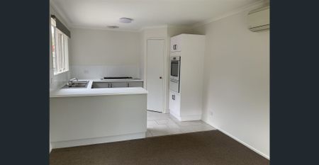 161 Cadles Rd: Comfortable 3-Bedroom Home Near Schools & Shops - Photo 5