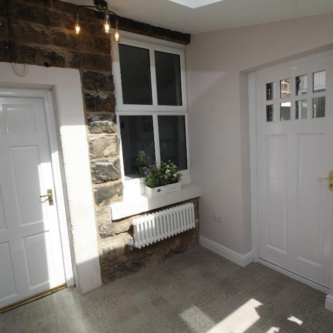 2 bedroom terraced house to rent - Photo 1
