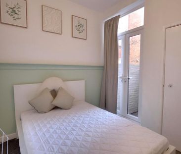 1 bedroom ground floor flat to rent - Photo 3