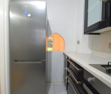 2 bedroom end of terrace house to rent - Photo 2