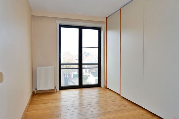 Charmant appartement, zeer centraal te Kortrijk - Photo 1