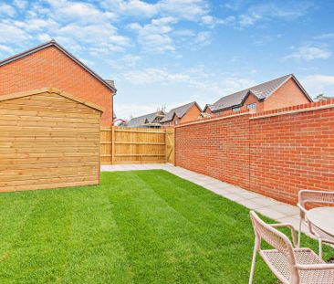 3 bedroom semi-detached house to rent - Photo 6