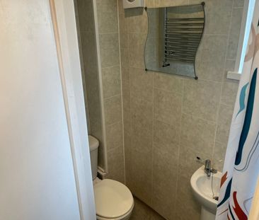Room in a Shared House, Leabon Grove, B17 - Photo 5