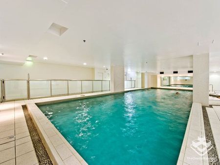 Spacious, Stylish & Modern Furnished Apartment in the Heart of Chatswood - Photo 4