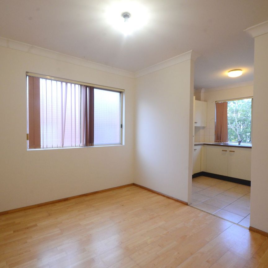 Bright&comma; Spacious and Convenient&excl;&excl; - Photo 1