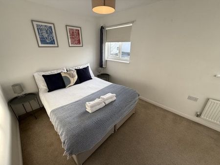 Morris Drive, SWANSEA, SA1 - Photo 3