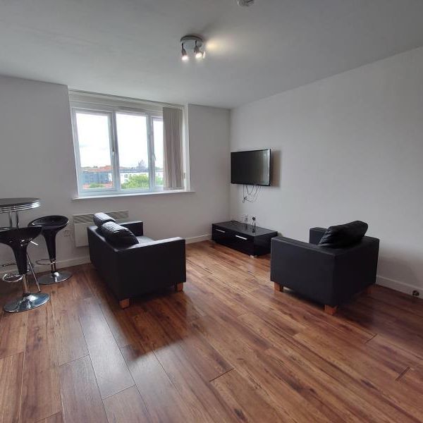 3 bedroom flat share to rent - Photo 1