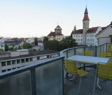 Woh­nen über den Dä­chern der Stadt - Photo 4