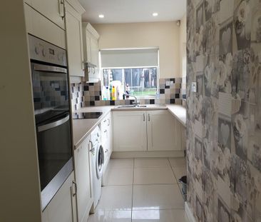 3 bedroom semi-detached house to rent - Photo 6