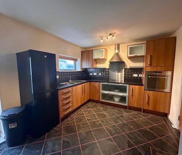 4 bedroom townhouse to rent - Photo 5