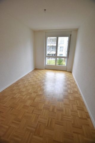 Appartement de 4,5 pièces avec buanderie privative - Photo 2