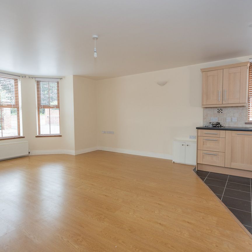 Apt 1 699 Antrim Road, Belfast, BT15 4EH - Photo 1