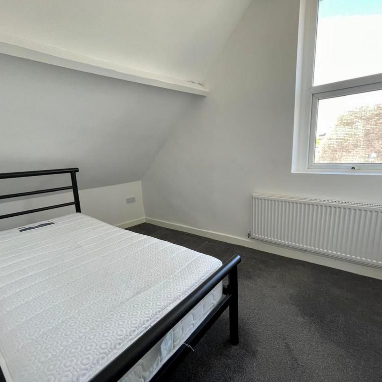 2 bedroom maisonette to rent - Photo 1