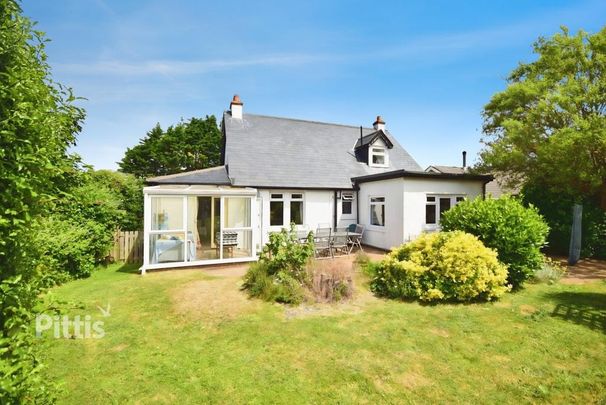 4 bedroom detached house to rent - Photo 1