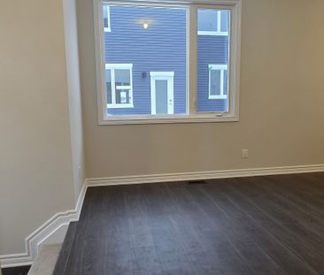 For Lease - 186 Ryan Reynolds Way, Orleans - Cumberland and Area, O... - Photo 4