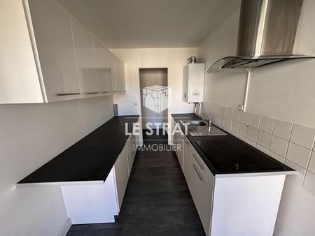 Location Appartement 2 pièces 67m² - Photo 3